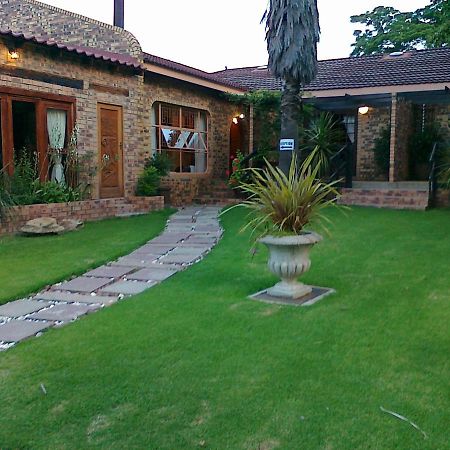 Khokha Moya Guesthouse Ermelo Luaran gambar