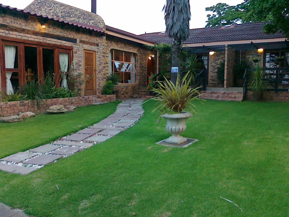Khokha Moya Guesthouse Ermelo Luaran gambar