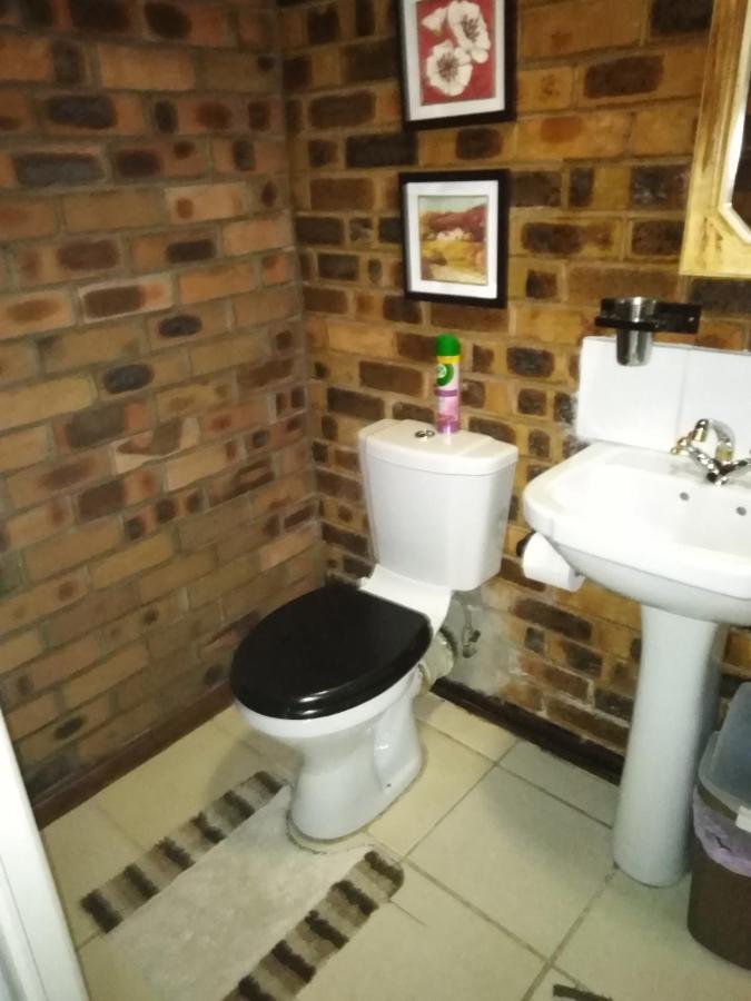 Khokha Moya Guesthouse Ermelo Luaran gambar