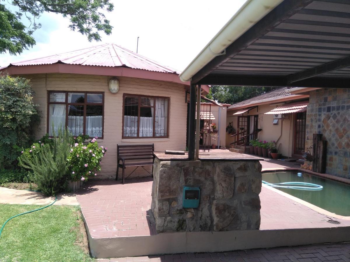 Khokha Moya Guesthouse Ermelo Luaran gambar